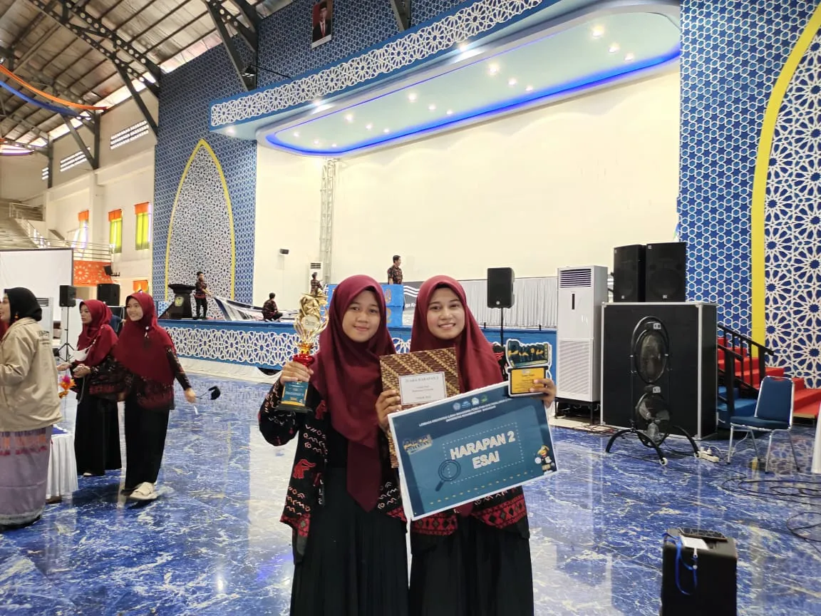 Mahasiswa Unismuh Makassar Jadi Salah Satu Juara di Lomba Esai  Nasional