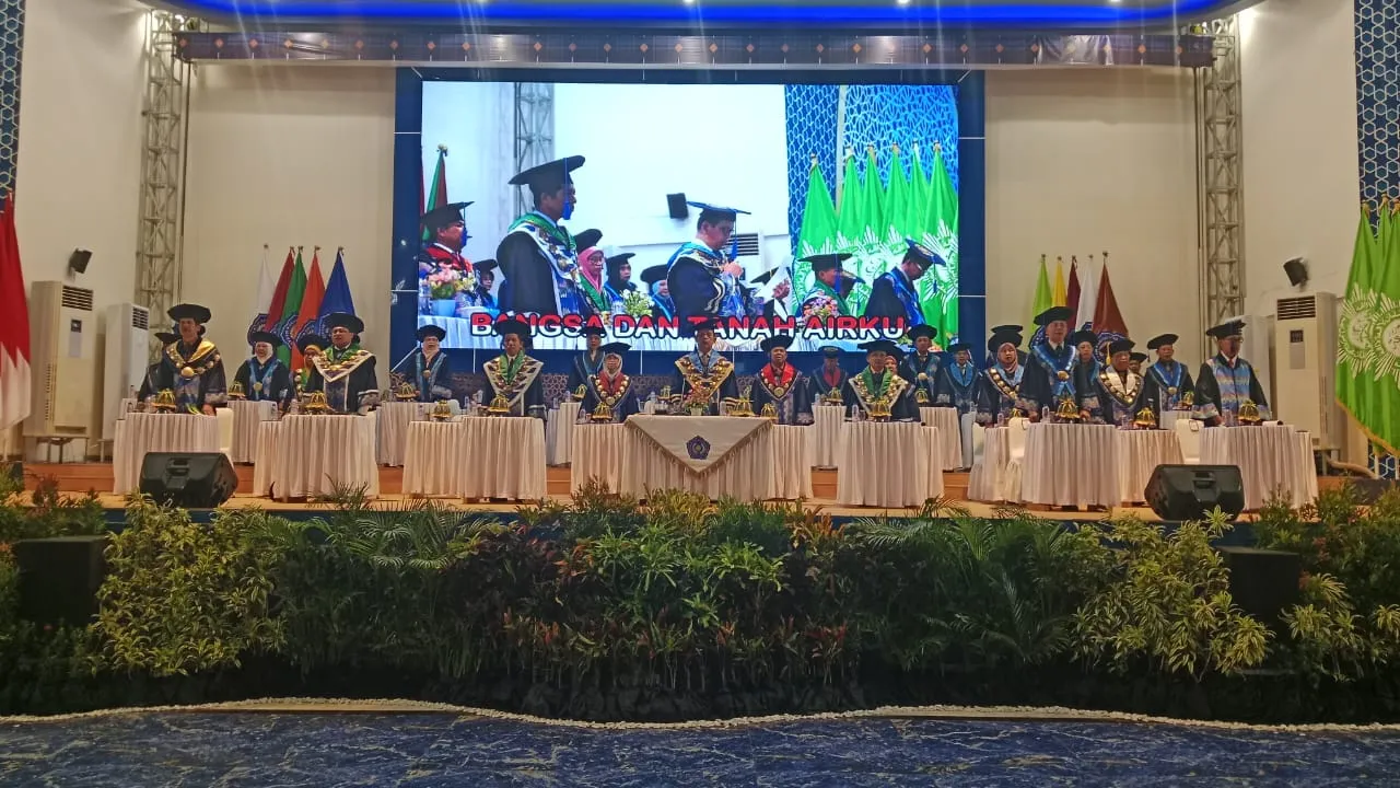 Unismuh Makassar Wisuda 646 Lulusan, 386 Meraih Predikat Cum Laude