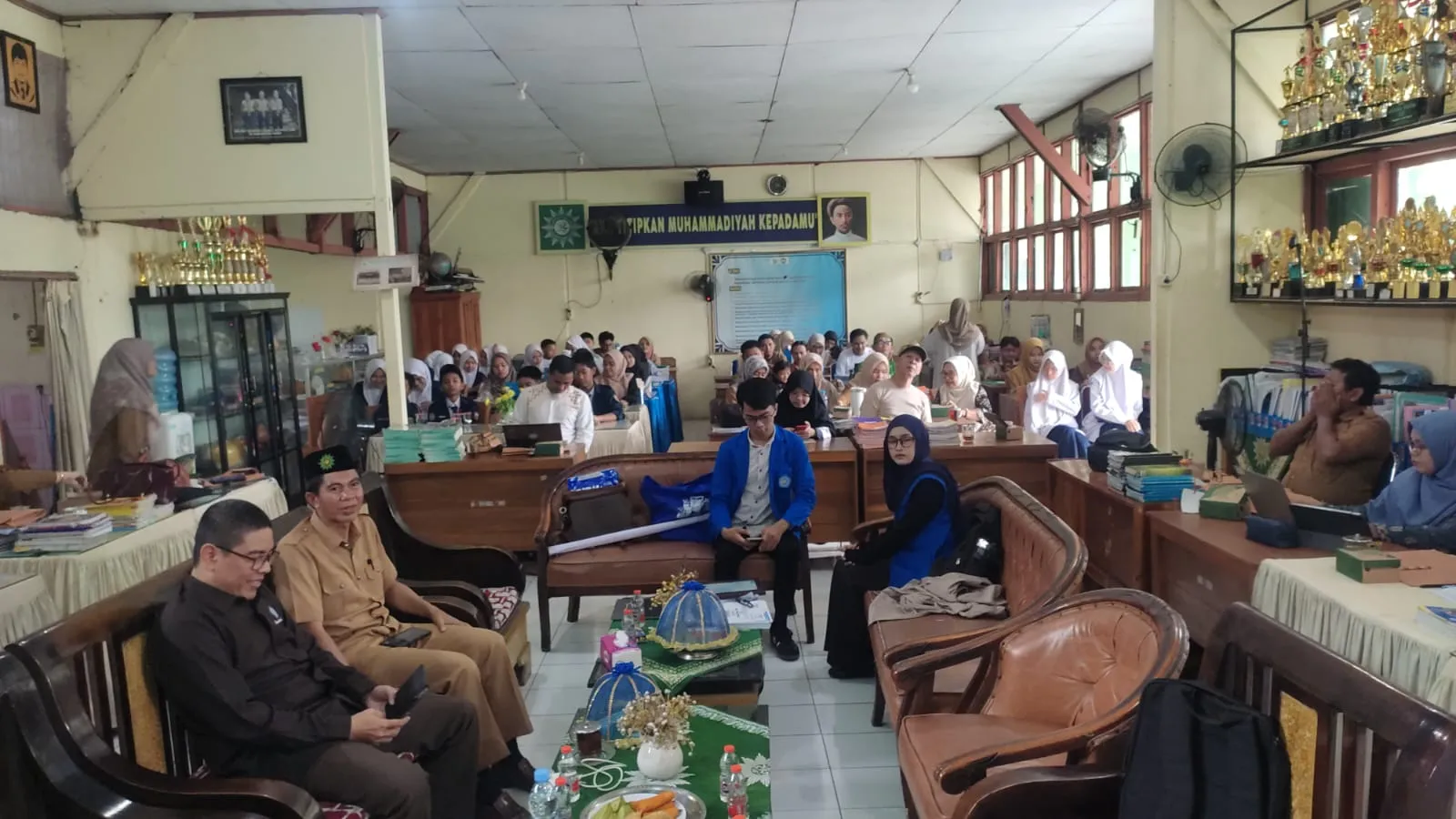 Prodi Ilmu Komunikasi Unismuh Makassar Gelar PKM Literasi Digital Berbasis Nilai Islam di Gowa