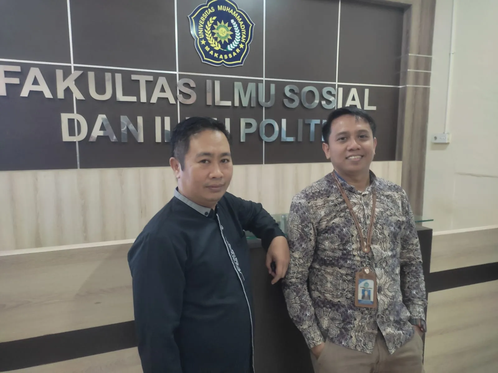 Ta'aruf Mahasiswa Baru FISIP Unismuh Makassar Ditandai Pemberian Penghargaan Bagi Mahasiswa Dosen dan Tendik Favorit