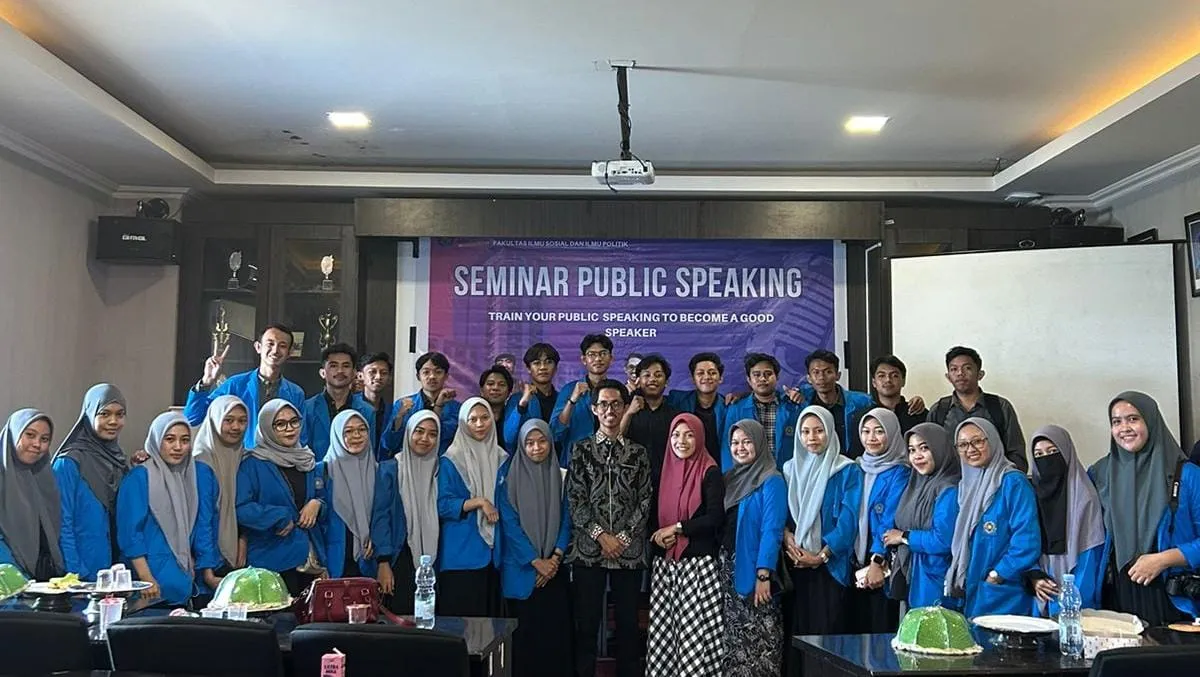 Mahasiswa Administrasi Negara Unismuh Gelar Seminar, Bahas Peningkatan Public Speaking