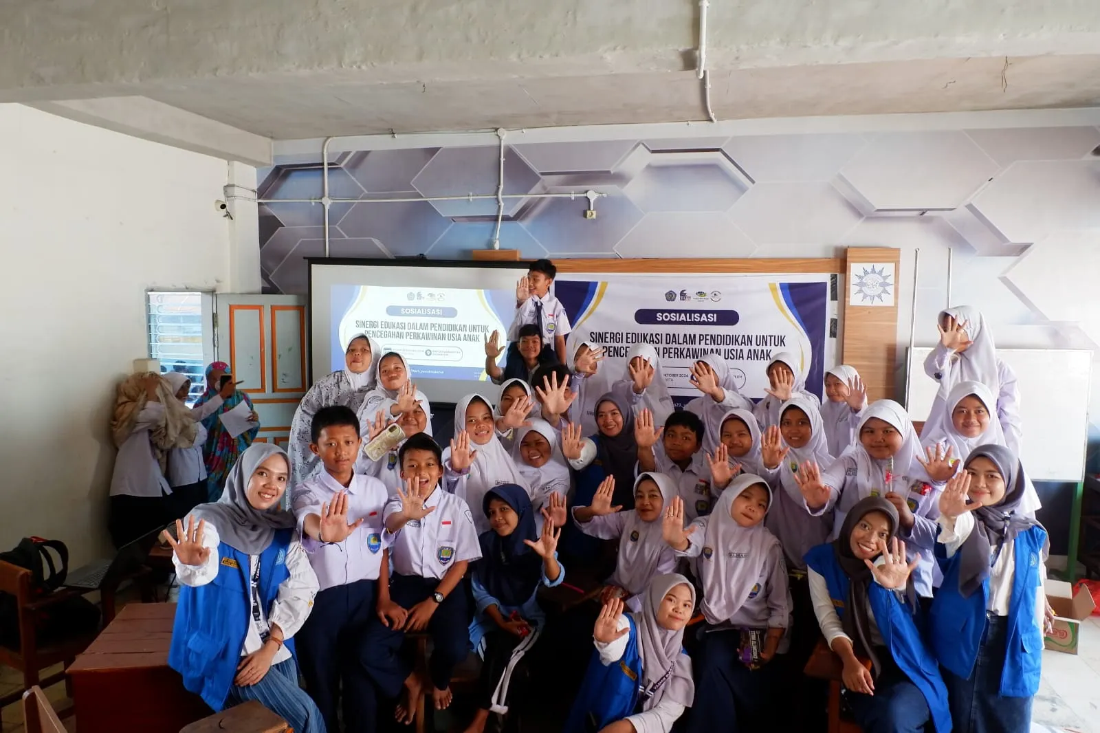 Sinergi Edukasi Tim KKP FISIP Unismuh Makassar dalam Pencegahan Perkawinan Usia Anak