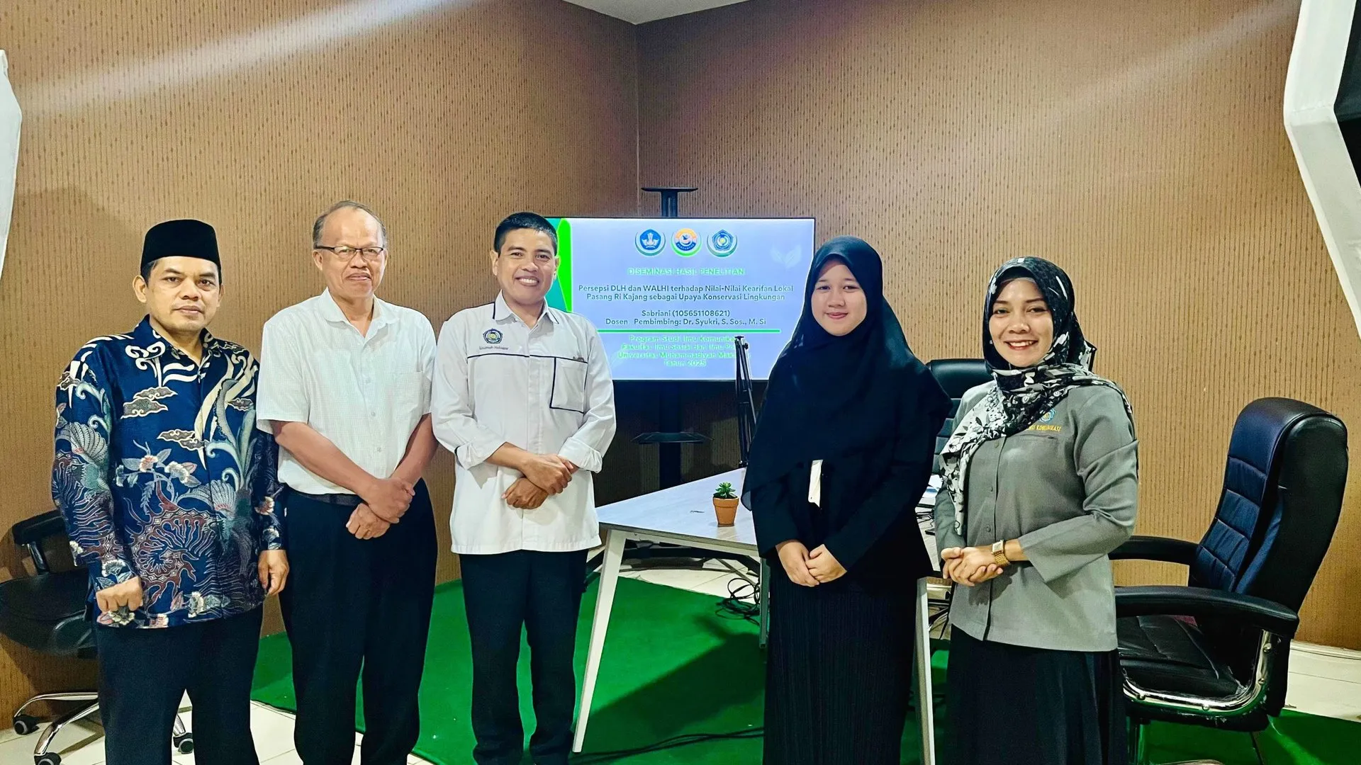 Mahasiswi Ilmu Komunikasi Unismuh Raih Bebas Skripsi dan KKN Berkat Publikasi Ilmiah dan Pemberdayaan Masyarakat