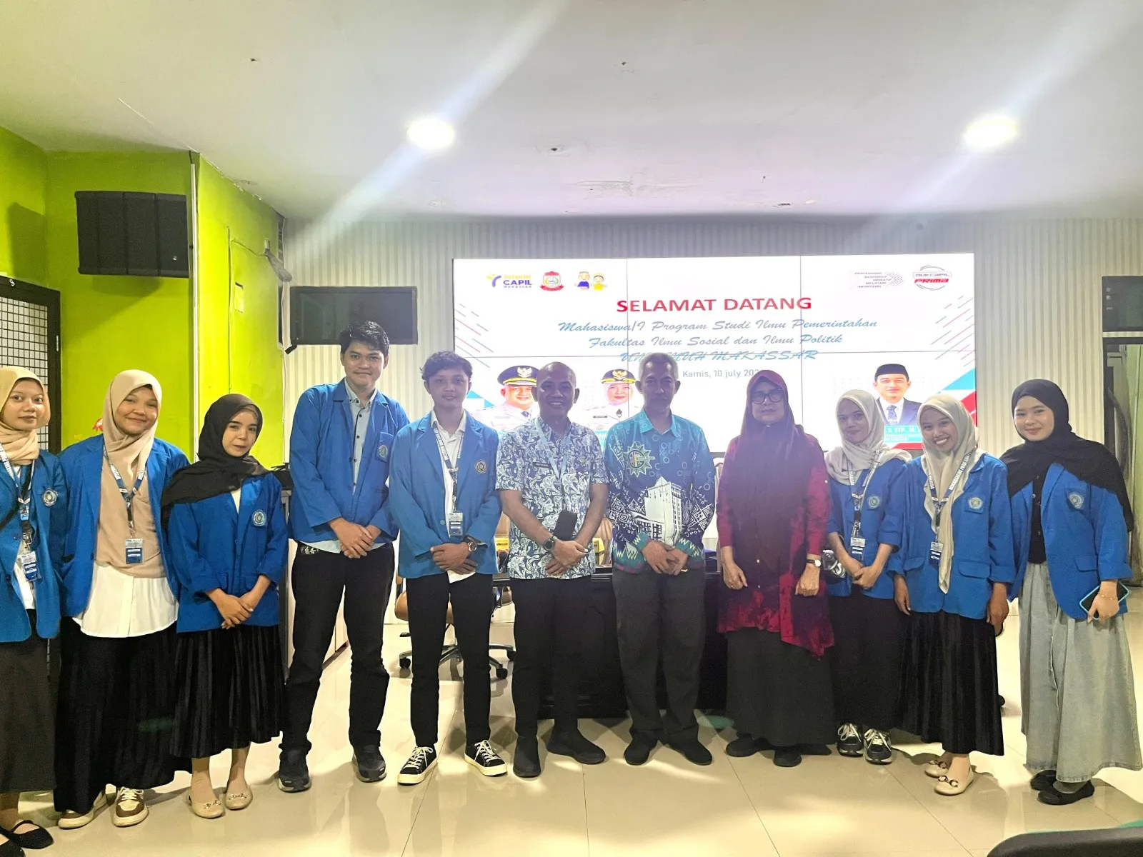 Mahasiswa Ilmu Pemerintahan Unismuh Pelajari Digitalisasi Layanan di Disdukcapil Makassar