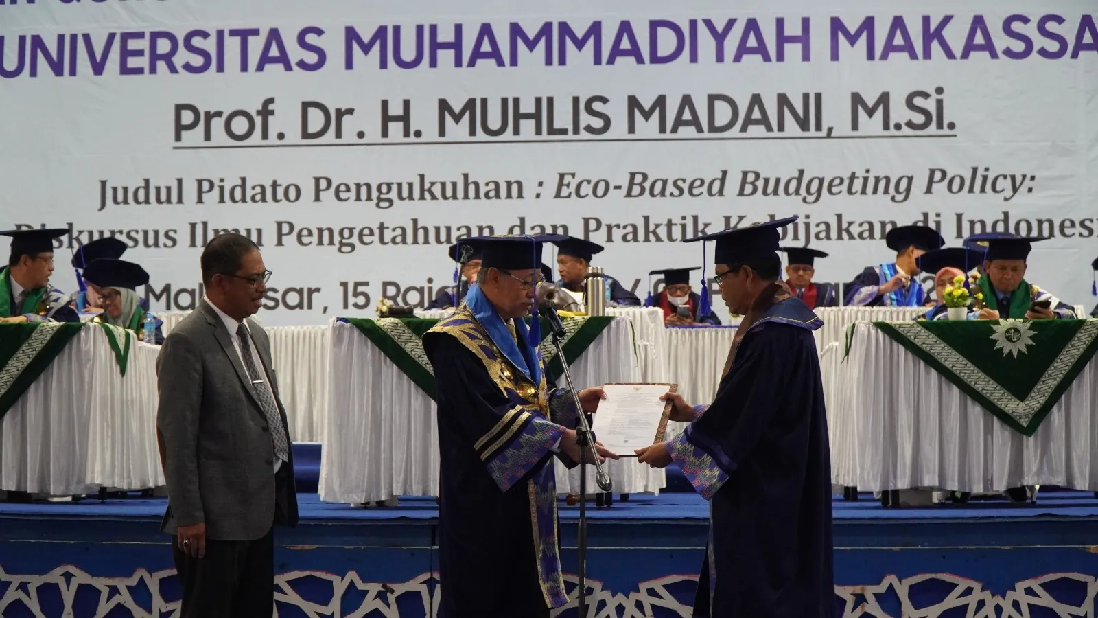 Bahas Green Budgeting, Antar Muhlis Madani Jadi Guru Besar Administrasi Publik Unismuh Makassar