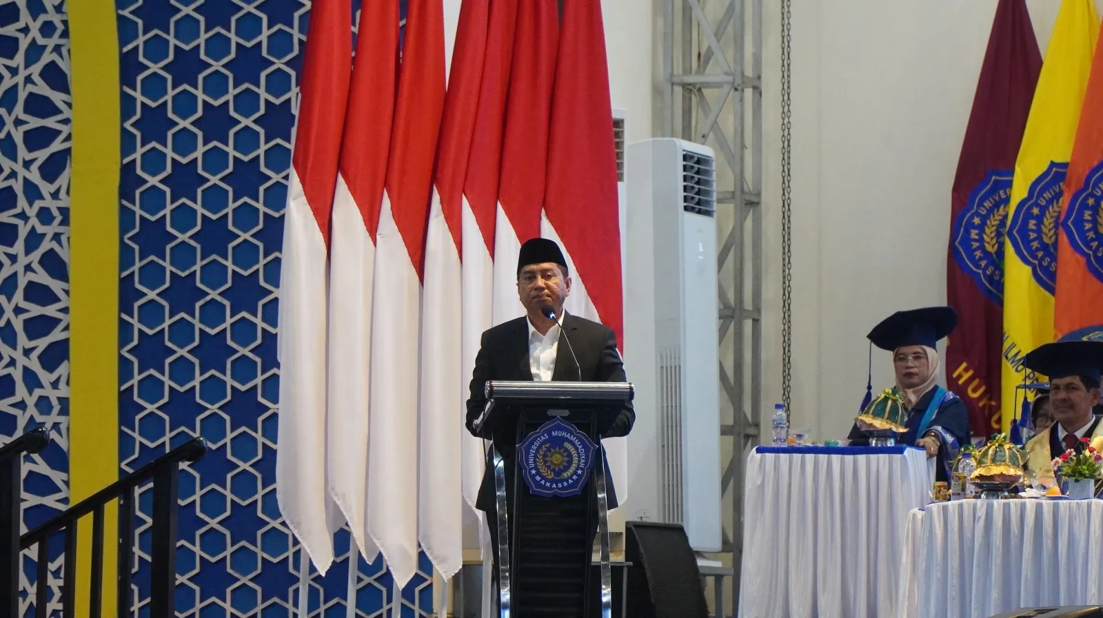 Tiga Pesan Literasi dari Koordinator Kopertais VIII untuk Wisudawan Unismuh Makassar